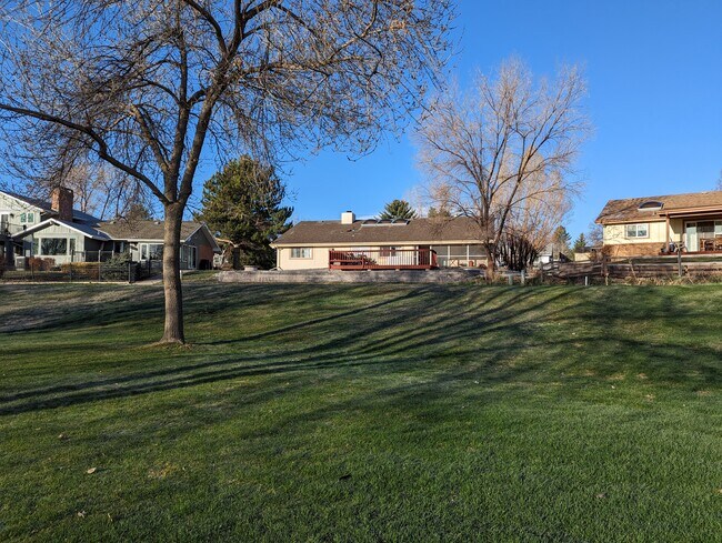 Building Photo - 6036 Fox Hill Dr