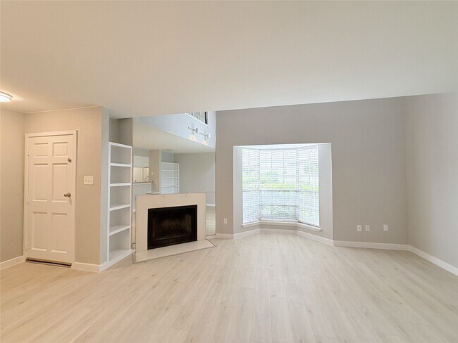 Building Photo - 2120 El Paseo St