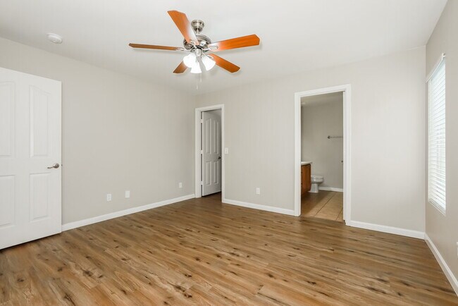 Building Photo - 39433 N Parisi Cir