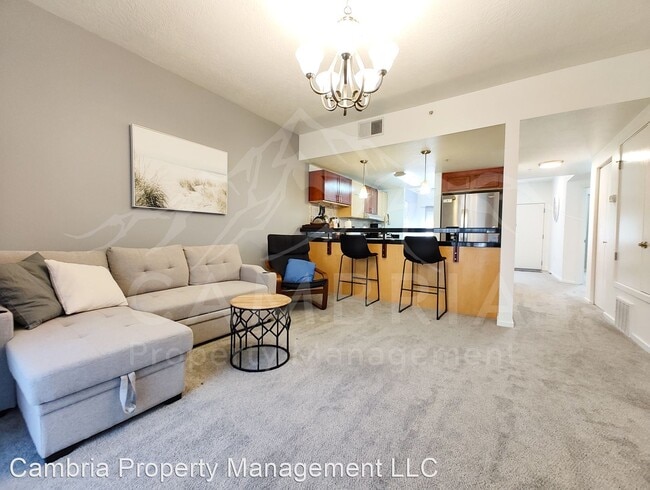 Building Photo - 2 br, 2 bath House - 4340 S Highland Drive...