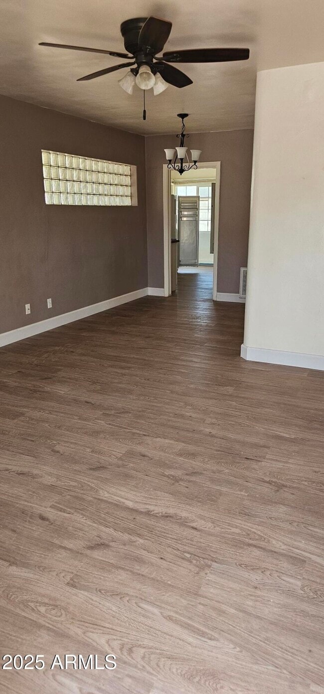Building Photo - 340 E Virginia Cir