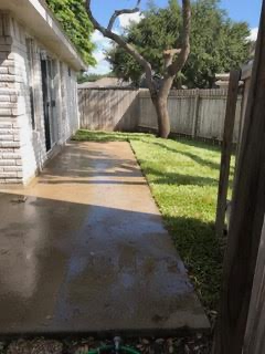 Nice covered patio & backyard! - 6701 N 8th St