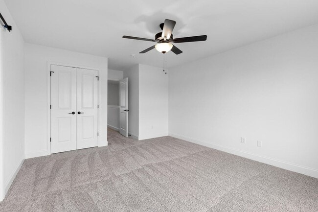 Building Photo - Beautiful 3-Bed Townhome at James Creek