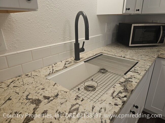 Building Photo - 2711 Reservoir Ln