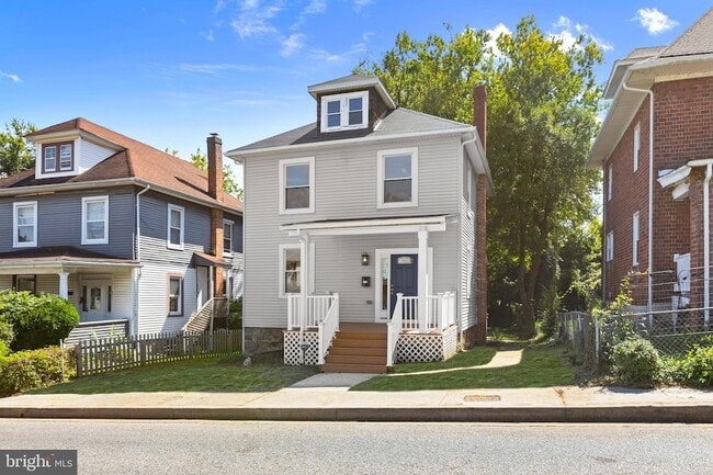 Building Photo - 505 McCabe Ave