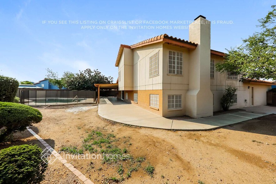 Building Photo - 5584 W Mercer Ln