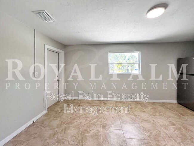 Building Photo - 15206 Stringfellow Rd