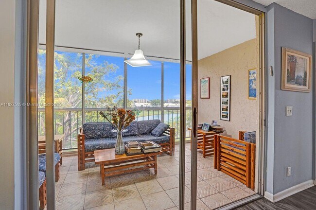 Building Photo - 14671 Bonaire Blvd