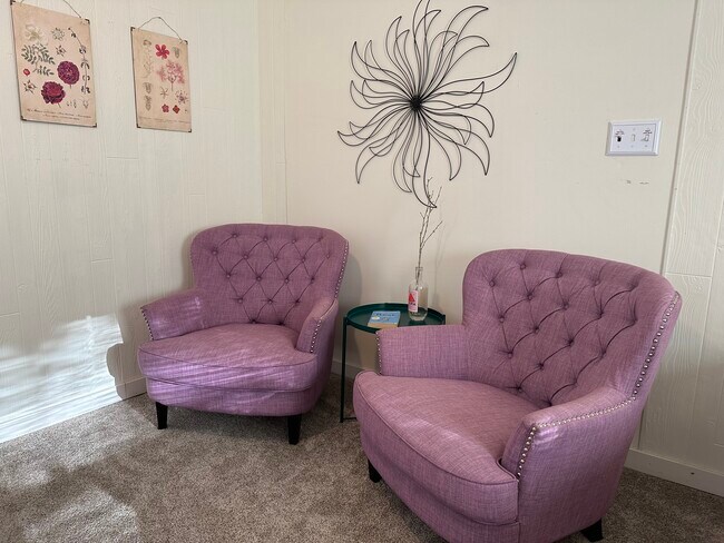 Building Photo - 2425 N Headley Rd