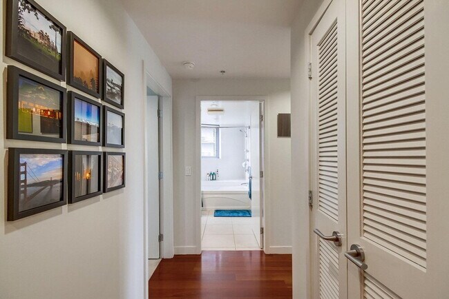 Building Photo - Skyline Views & Sophisticated Corner Living at Aria in Cortez Hill