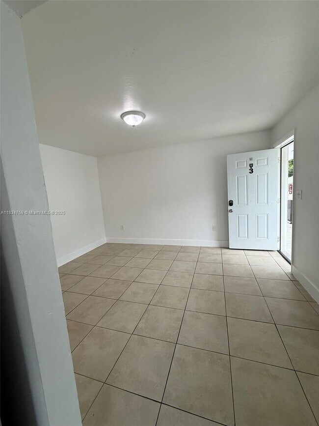 Building Photo - 749 NW 60th St