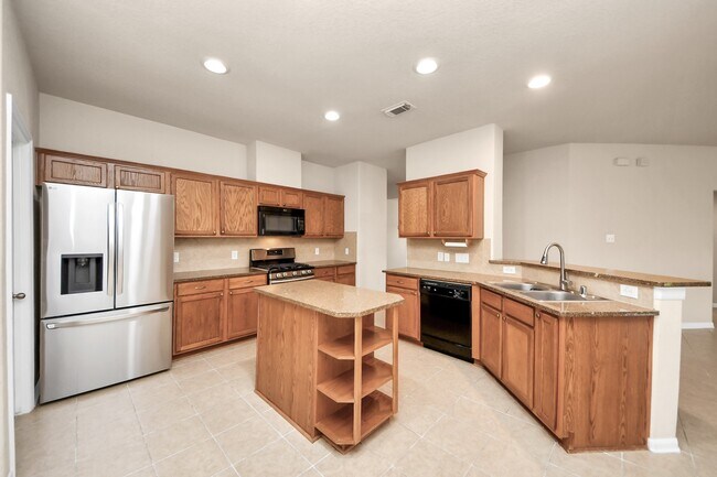 Building Photo - 7730 Trail Hollow