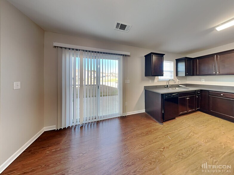 Building Photo - 2640 Cider Ridge Rd