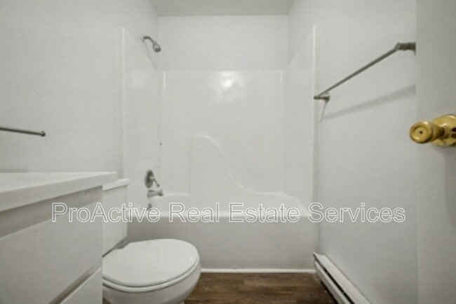 Building Photo - 3805 Pleasant Ave