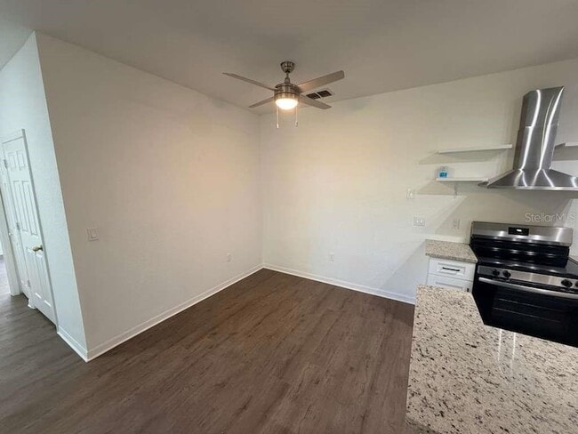 Building Photo - 825 Grand Regency