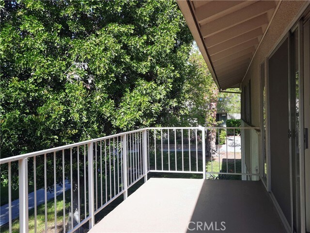 Building Photo - 548 Via Estrada