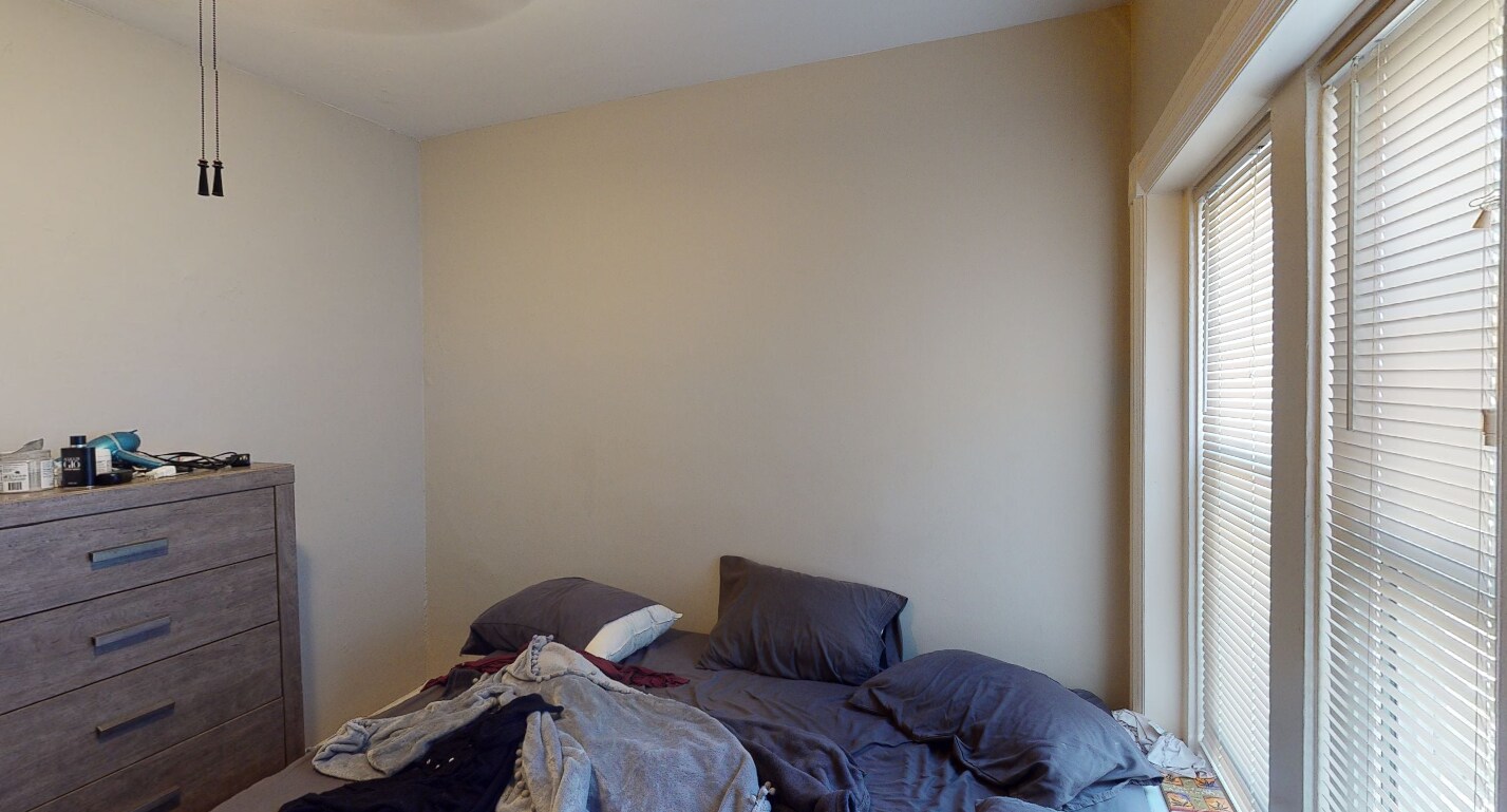 Apt 8 - 904 Massachusetts Ave