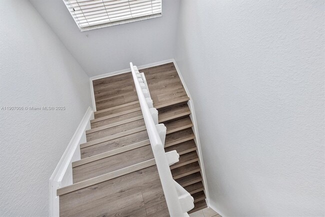 Building Photo - 1431 SE 18th Terrace