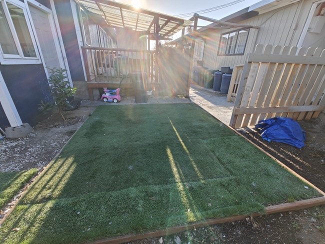 Building Photo - 24524 Mohr Dr