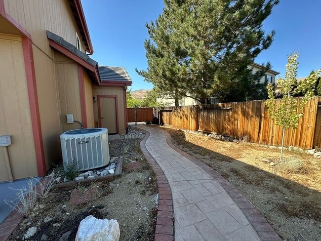Building Photo - 2860 Brittania Ct