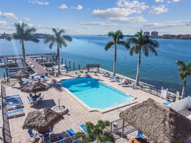 Building Photo - 5200 Brittany Dr S