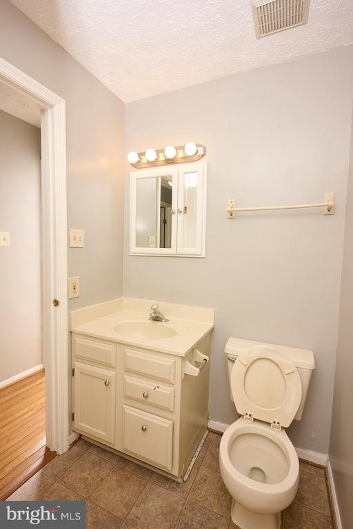Building Photo - 1492 Greenbriar Cir