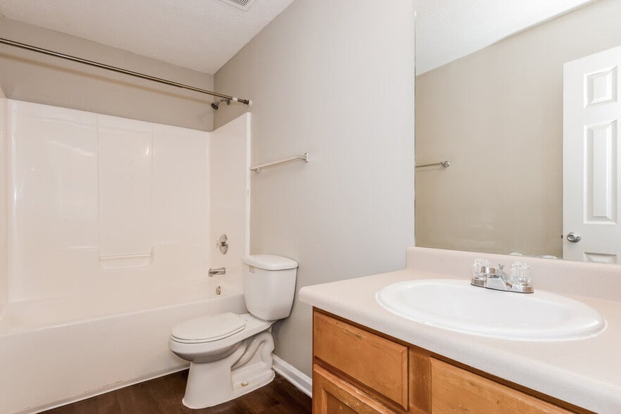 Building Photo - 717 Douglass Cir