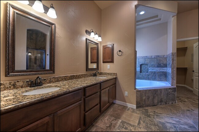 Building Photo - 3065 Snowy Point Dr