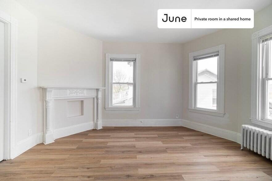 Building Photo - Room in Shared 3 bed/1 bath home in Fort Hill