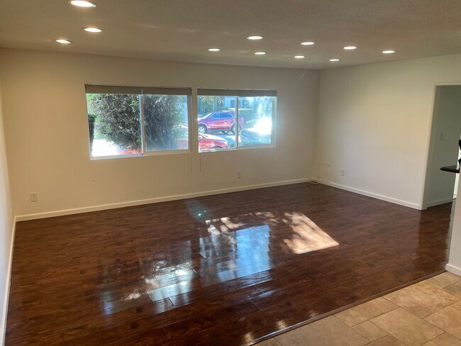 Building Photo - 3045 E Theresa St