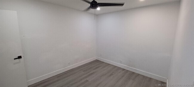 Building Photo - 630 N 58th Ave