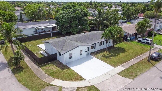 Building Photo - 11872 SW 196th Terrace