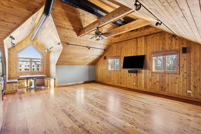 Building Photo - 16W125 89th Pl