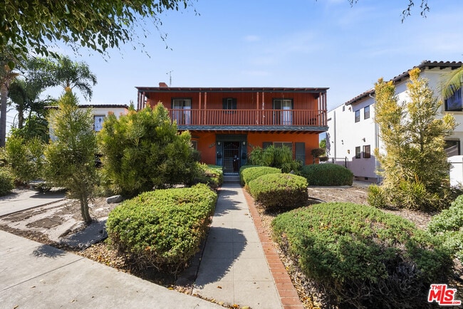 Primary Photo - 1137 Meadowbrook Ave