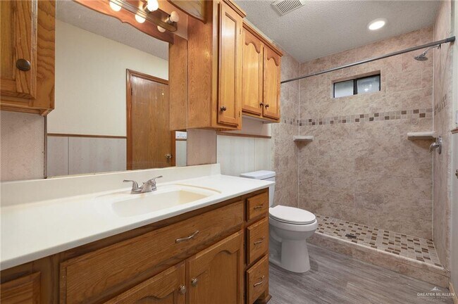 Building Photo - 22 8th