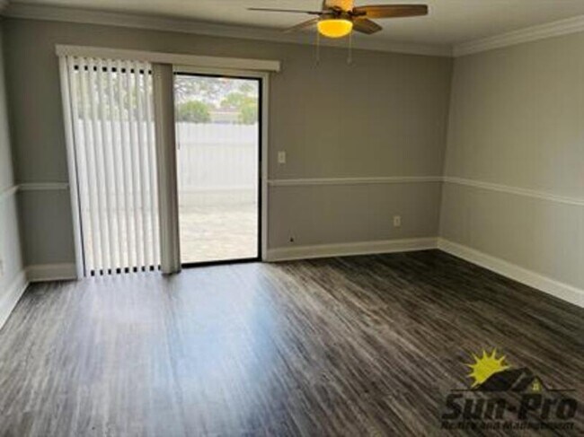 Building Photo - 480 Reed Canal Rd