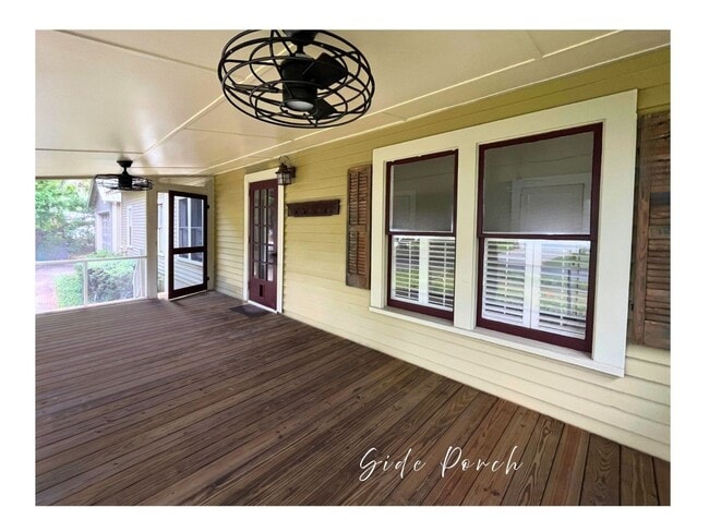 Building Photo - 208 Bartlett St