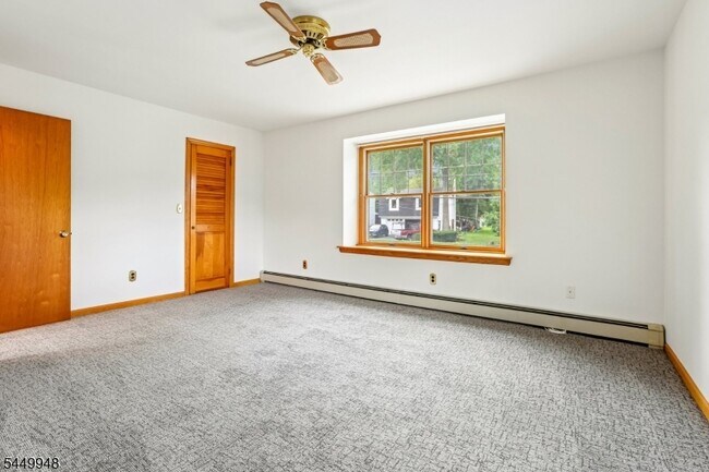 Building Photo - 488 Cedar Ln