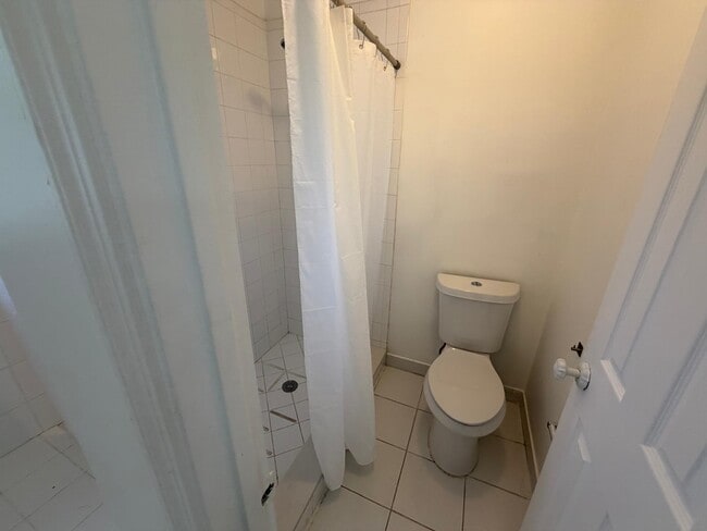 Building Photo - 3780 Amalfi Dr