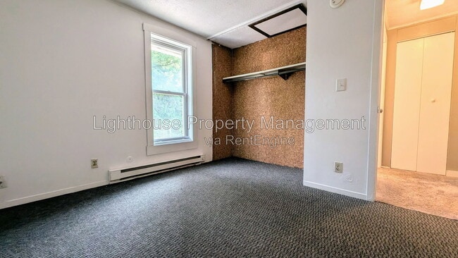Building Photo - 2716 Nichols Rd