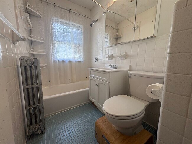 Building Photo - 11 Channing Rd