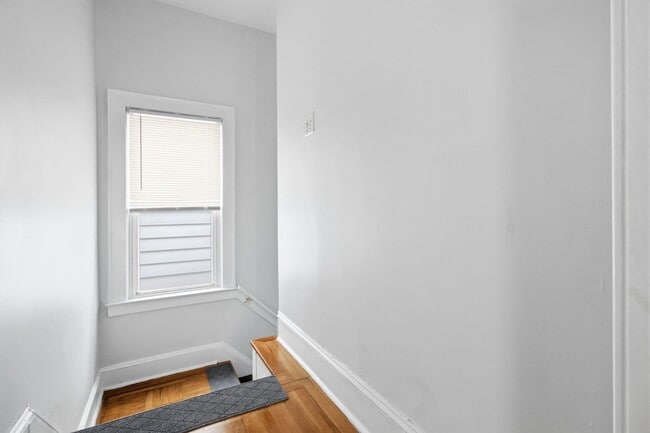 Building Photo - 211 McAdoo Ave