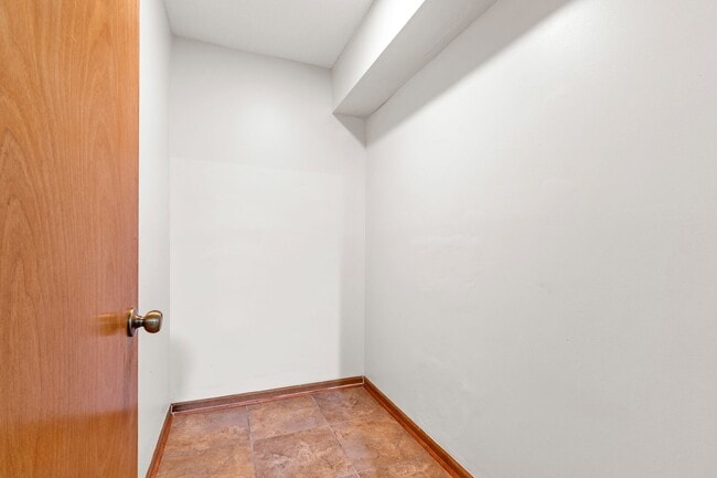 Building Photo - Spacious 4-Bedroom Carrboro Home with Dual...