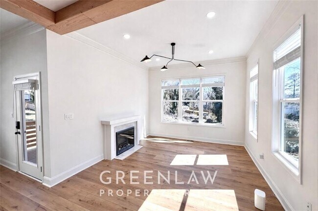 Building Photo - 830 Gaston St SW