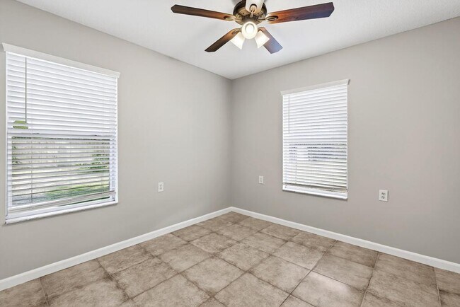 Building Photo - 2126 Center Way