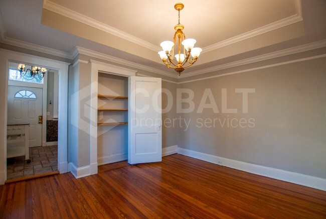 Building Photo - 729 Bonaventure Ave NE