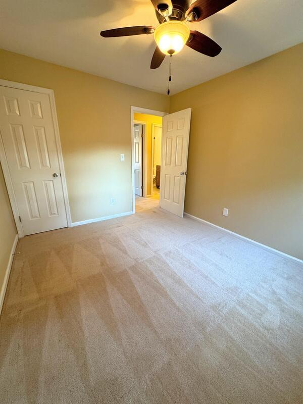 Building Photo - 1363 Battleford Dr
