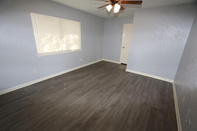 Building Photo - 3811 Cypressdale Dr
