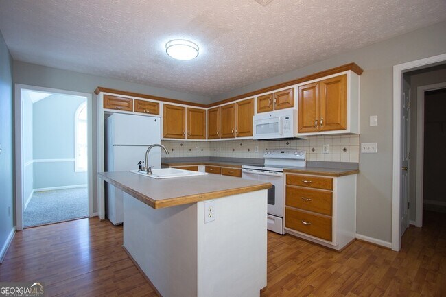 Building Photo - 350 Windermere Dr