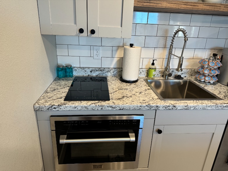 Building Photo - 1832 Sapling Ct